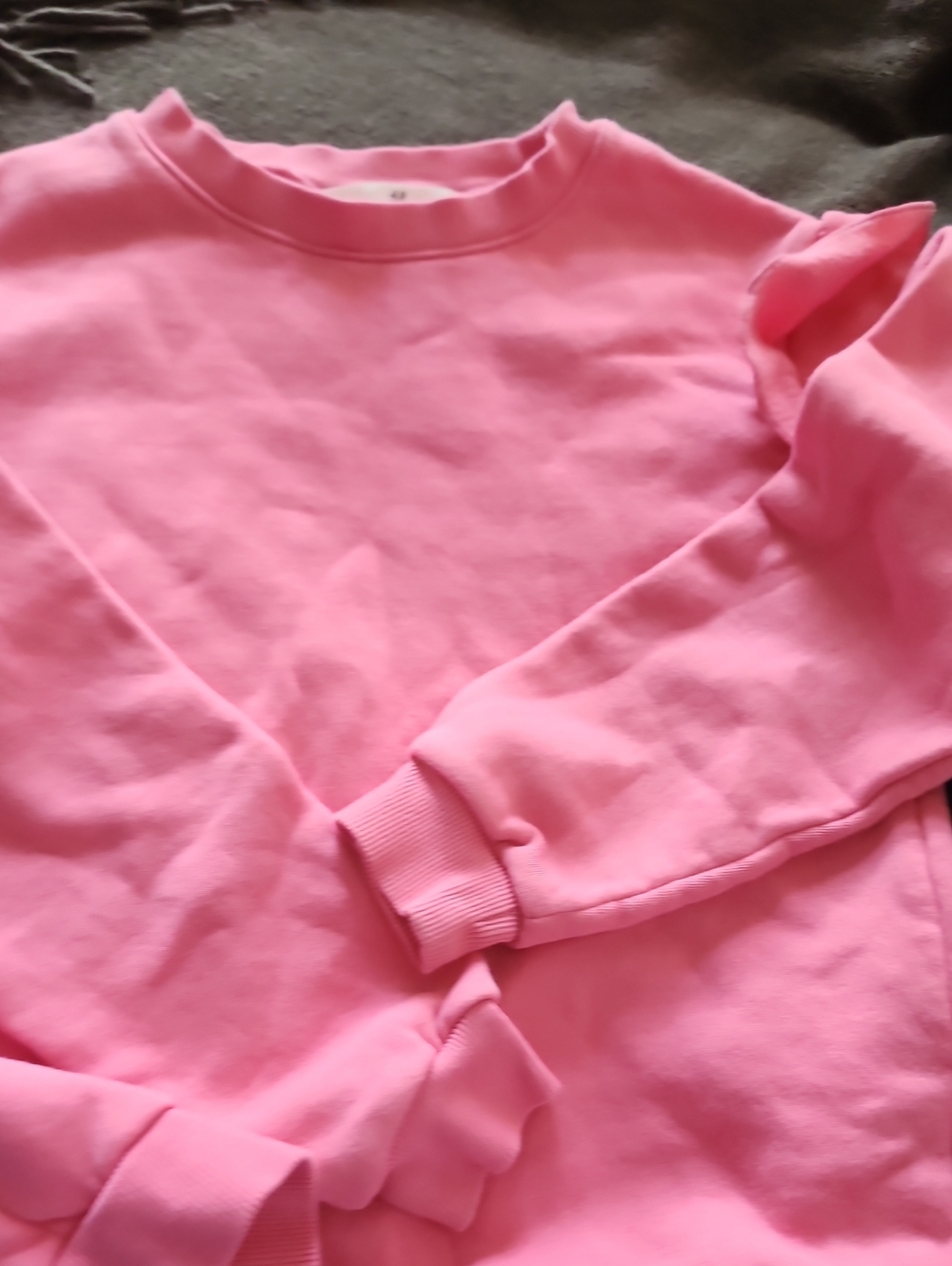 H&M Bubblegum Pink Pullover Sweatshirt